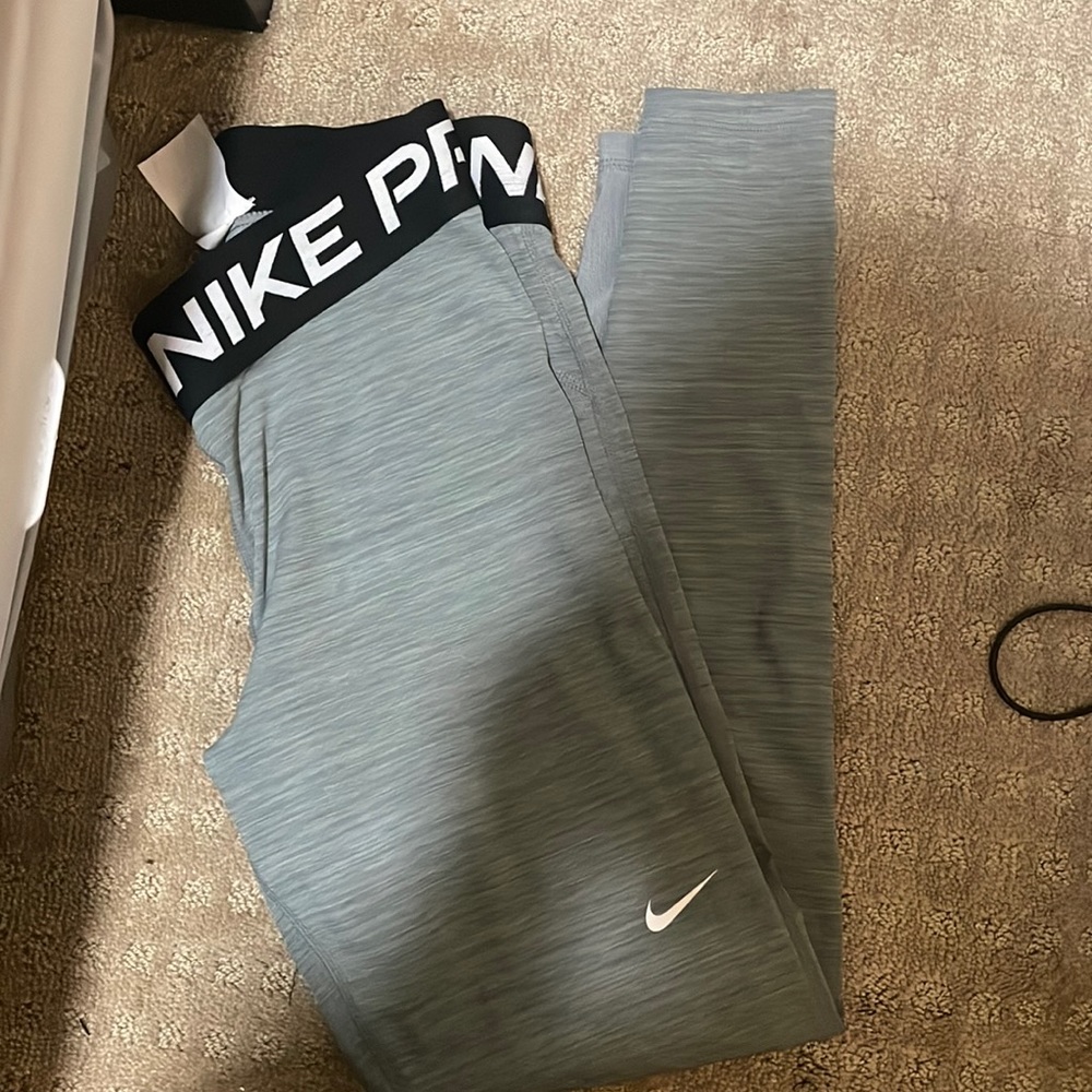 Womens Nike Pro leggings